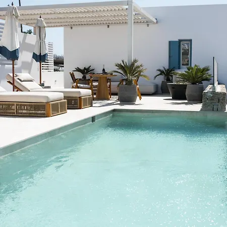 νumi Boutique Hotel