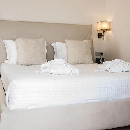 νumi Boutique Hotel *