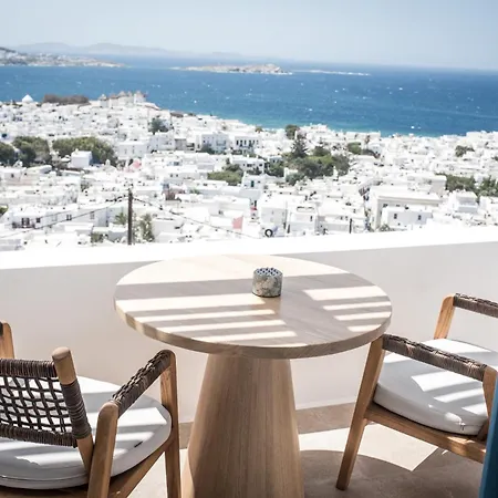 νumi Boutique Hotel *