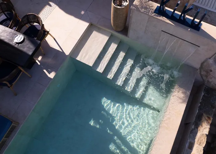 νumi Boutique Hotell